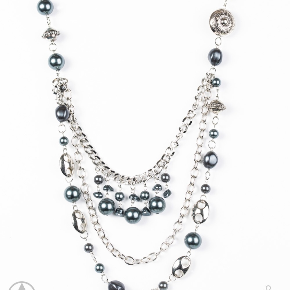 All The Trimmings - Black, Necklace and Earrings - Picture 3 of 3